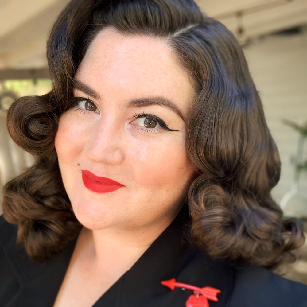 Meet your Posher, Estelle